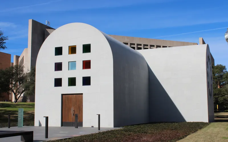 Outdoor structure at an art museum